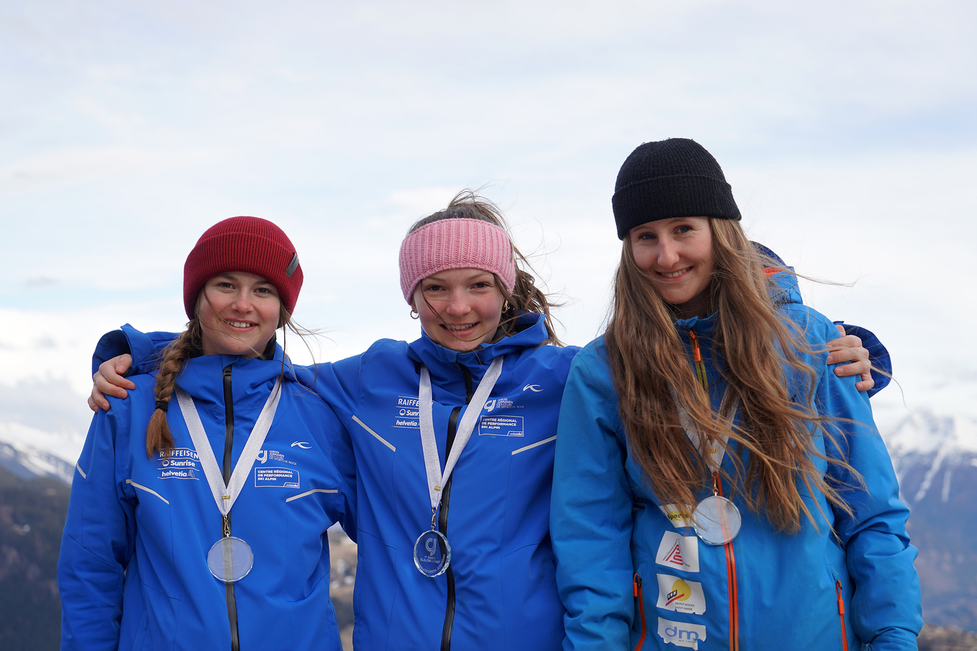 Top 3 U16 filles Championnats jurassiens de géant 2024 © Matthias Vauthier